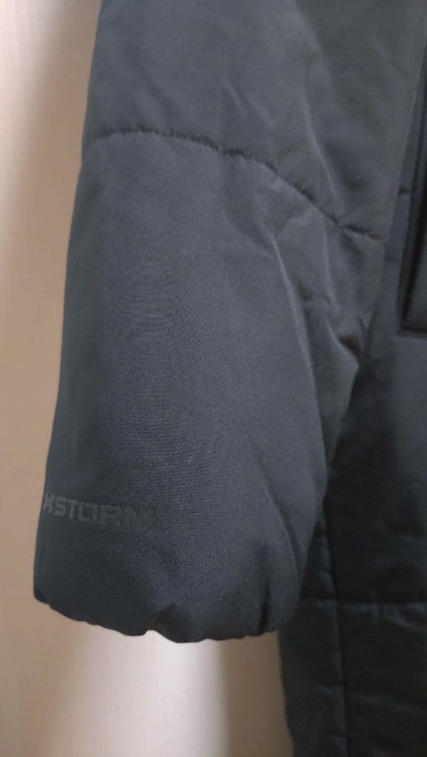 【UNDER ARMOUR】ベンチコート