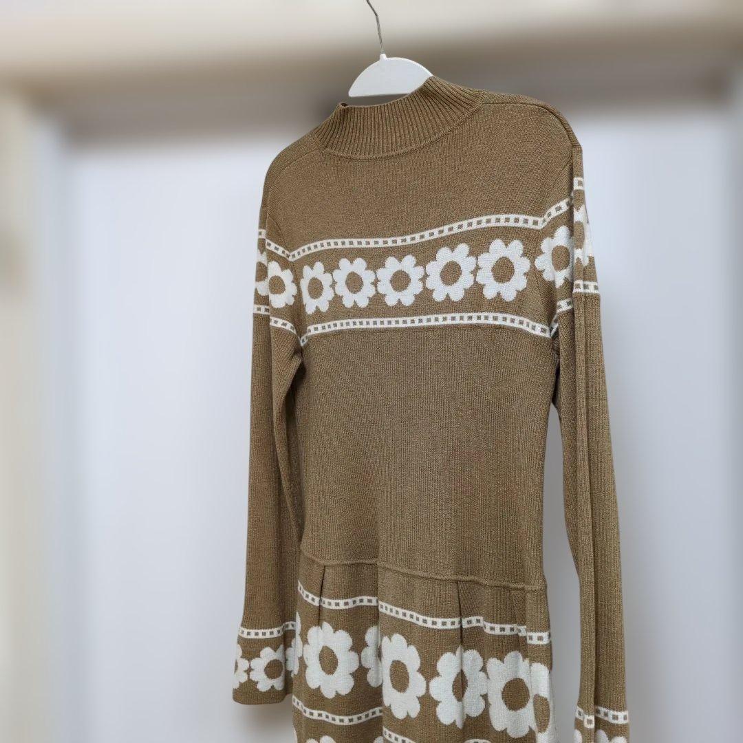 新品未使用　スーパービューティー　花柄ニットワンピース チュニック