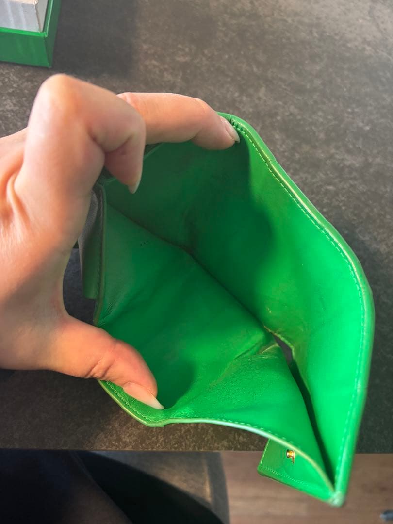 ボッテガ　三つ折り財布