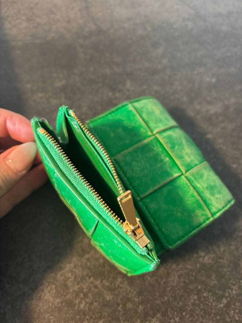 ボッテガ　三つ折り財布