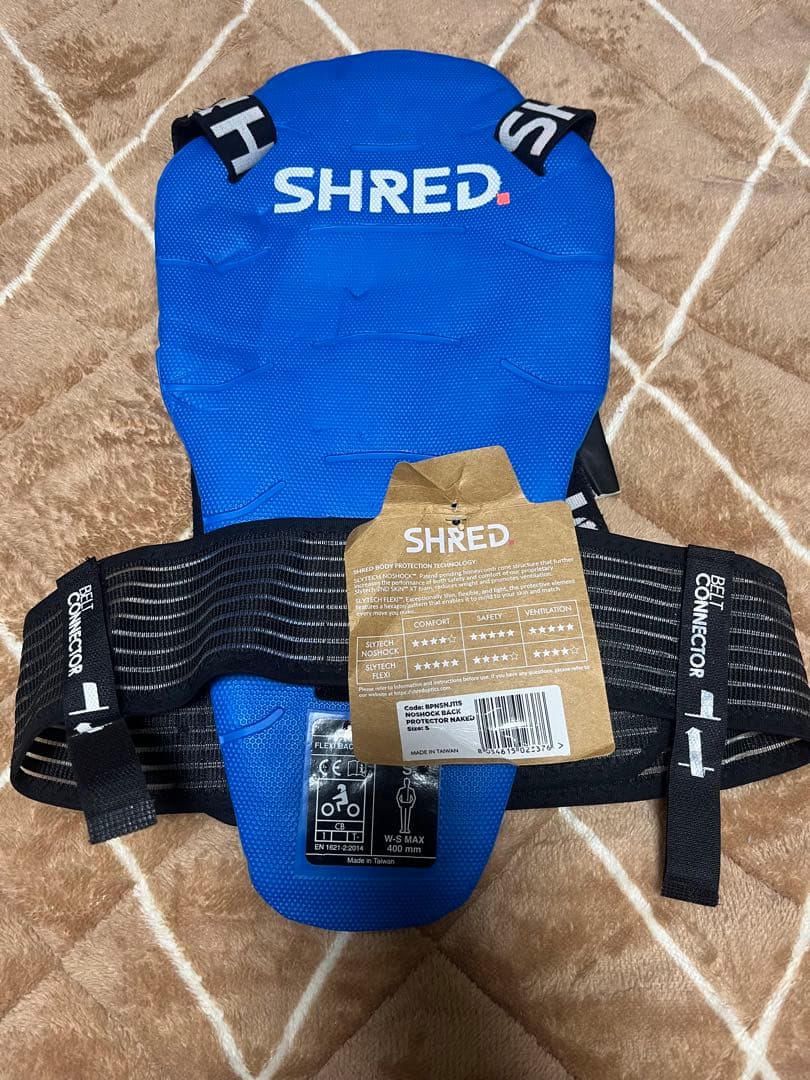 値下げしました！ 新品未使用タグ付き SHRED バックプロテクター Sサイズ