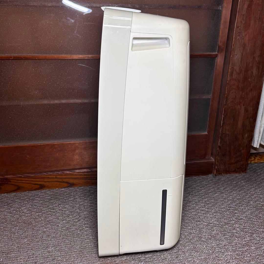 シャープ 30畳 プラズマクラスター 衣類乾燥除湿器 CV-L120-W