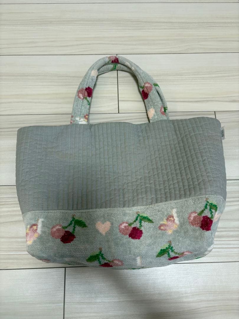 フェイラー　トートバッグ　キープスマイリングチェリー　FEILER ヌピバッグ