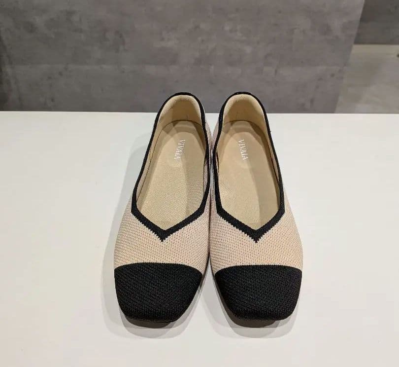 試し履きのみ✨vivaia ✨超軽量　撥水　フラットシューズ