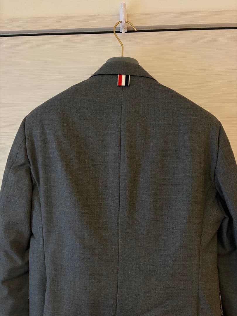 THOM BROWNE グレー スーツ ネクタイ付き