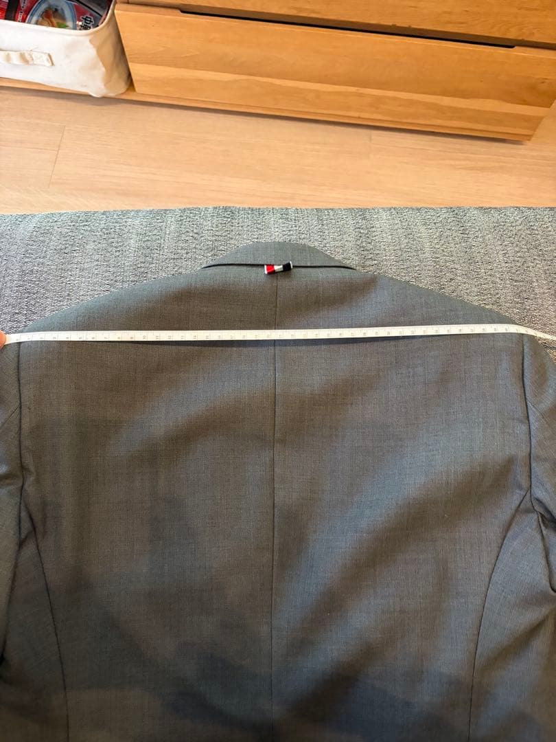 THOM BROWNE グレー スーツ ネクタイ付き