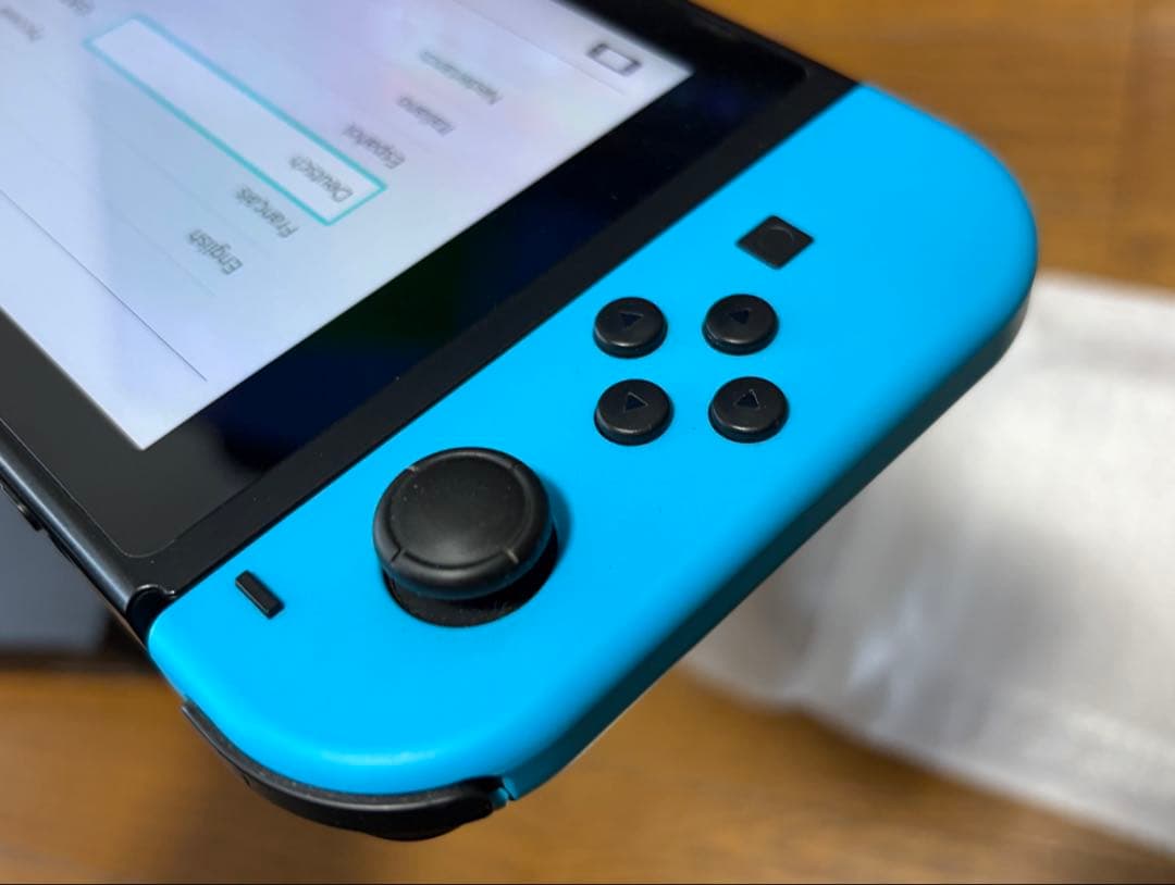 【新型箱付き】ニンテンドースイッチ　本体　付属品完備　ネオンカラー　付属品完備