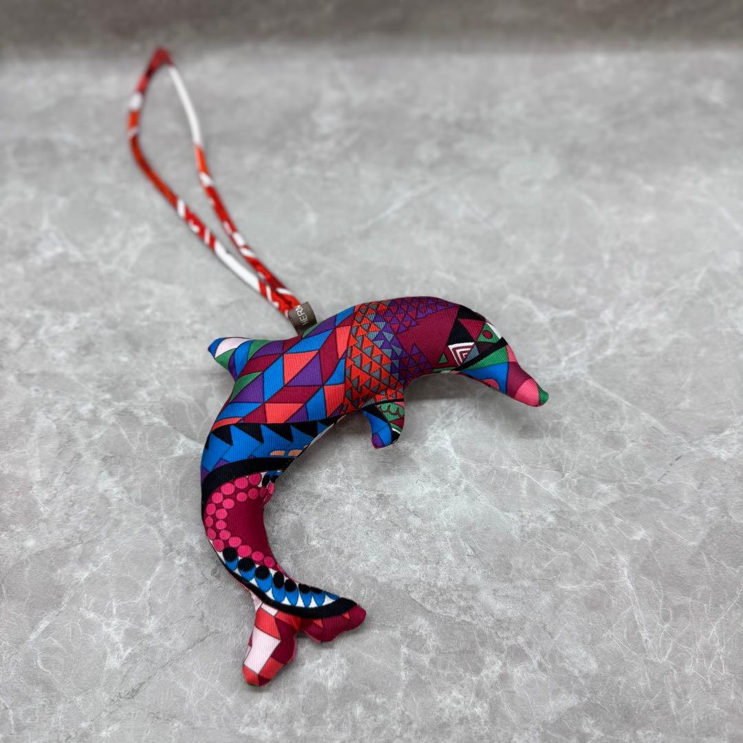 箱付き美品　エルメス　イルカ　プティアッシュ　チャーム