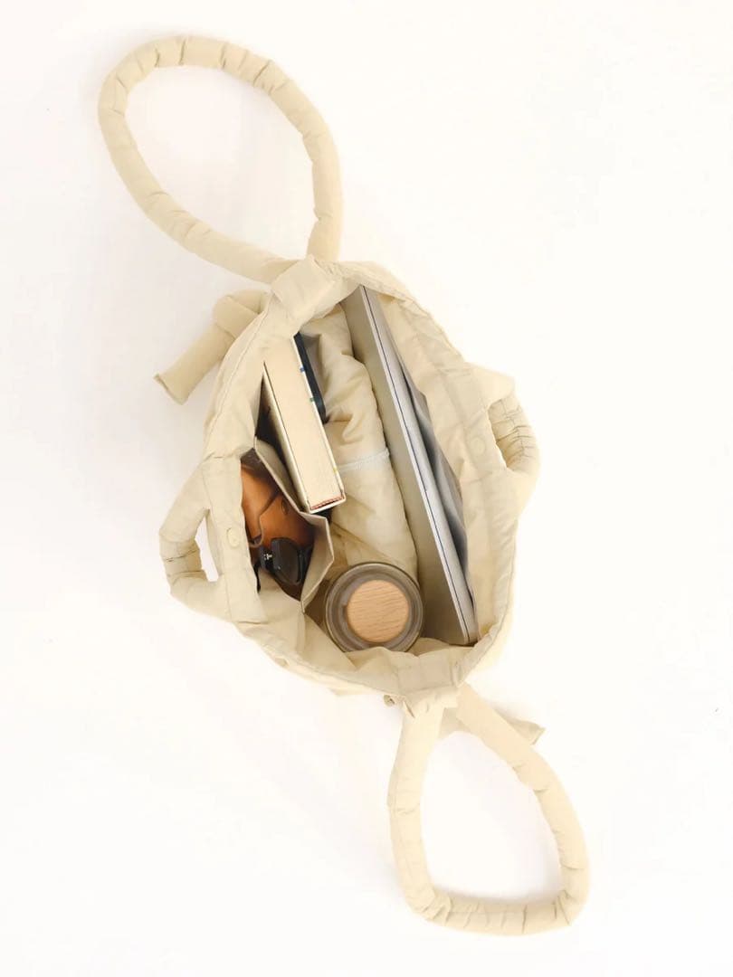 【美品】タグあり　OLEND ona soft bag パフィショルダーバッグ