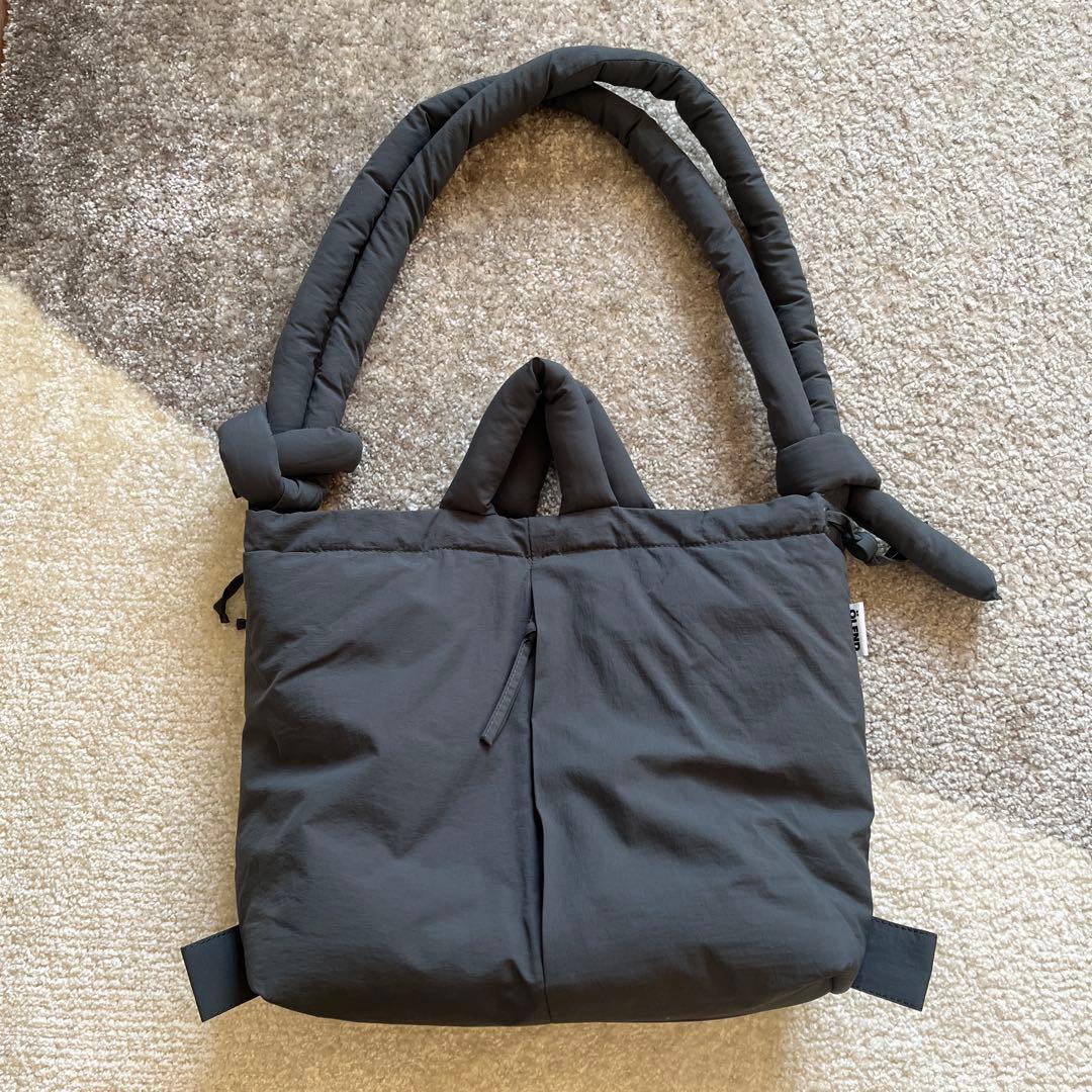 【美品】タグあり　OLEND ona soft bag パフィショルダーバッグ