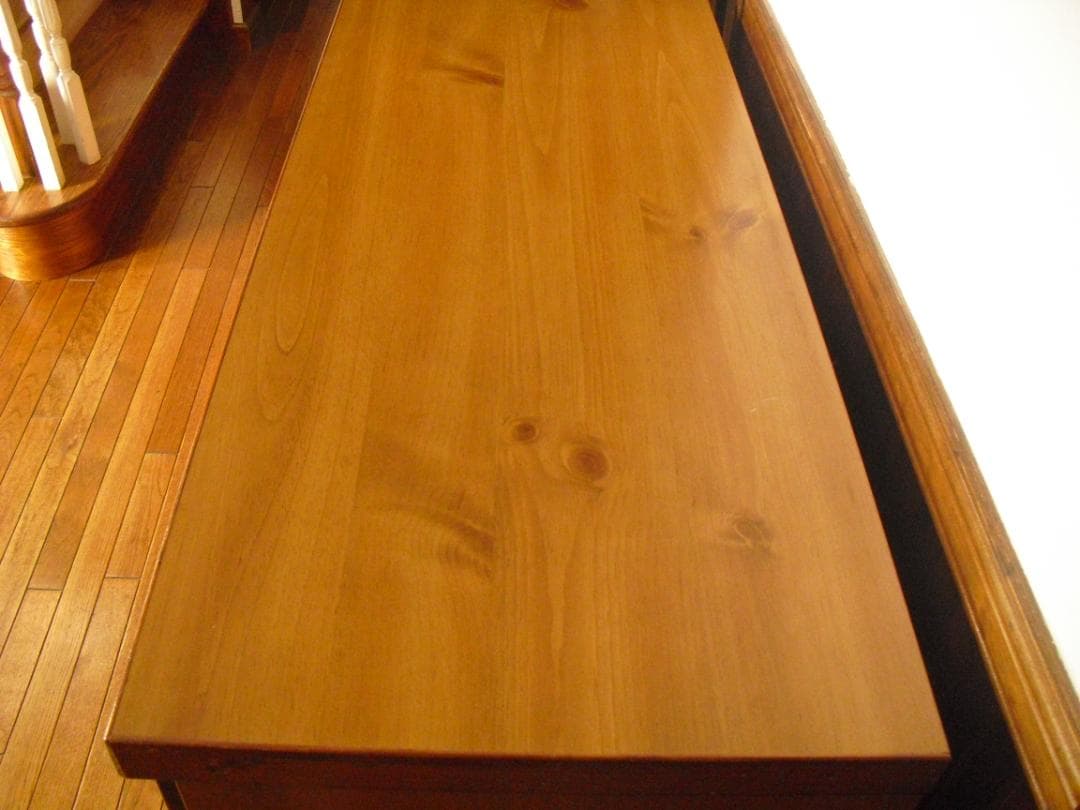 大型４段８杯チェスト☆綺麗な杢目・クラシカルな花タイル貼☆サイドボード・テレビ台