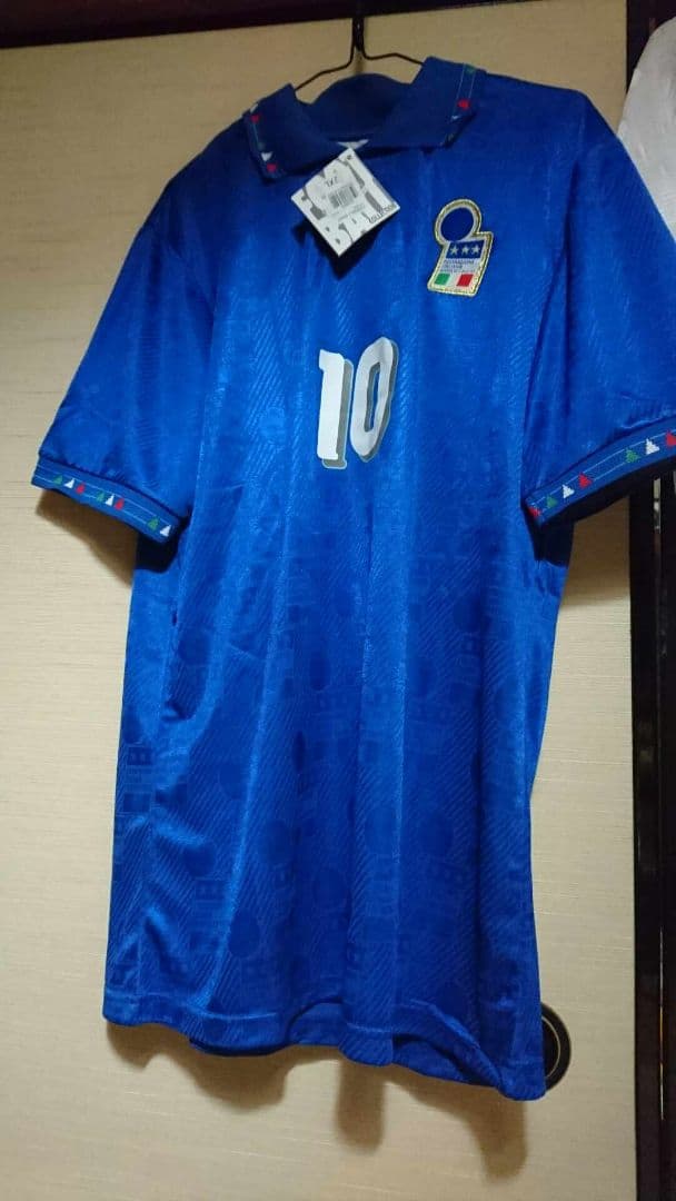 【新品タグ付】バッジオイタリア代表ユニホームホームとアウェイ