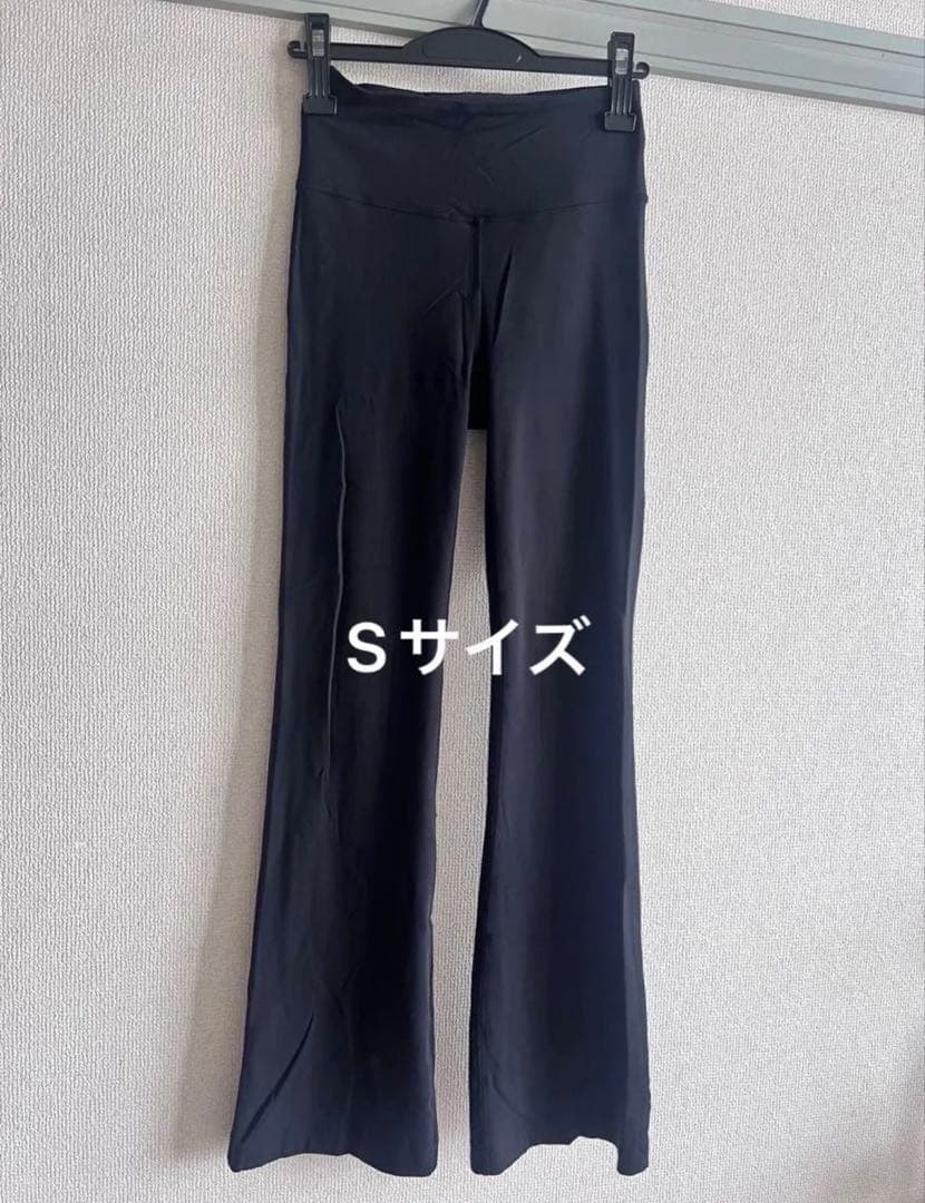 国内正規品Lululemon Sサイズ フレアヨガパンツ