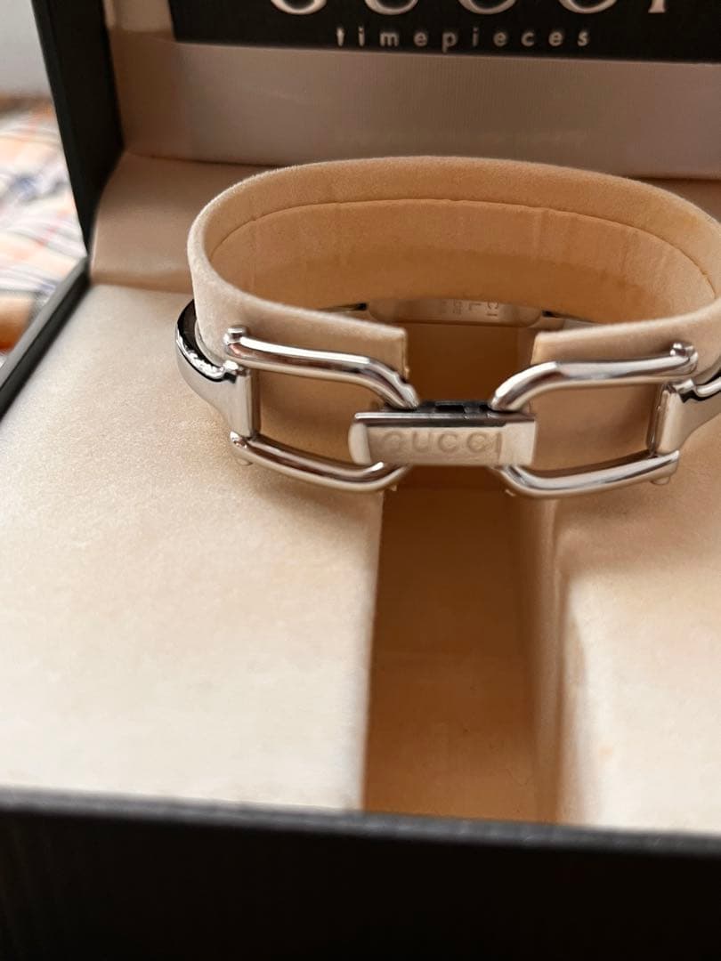 GUCCI 腕時計 ブラック/シルバー