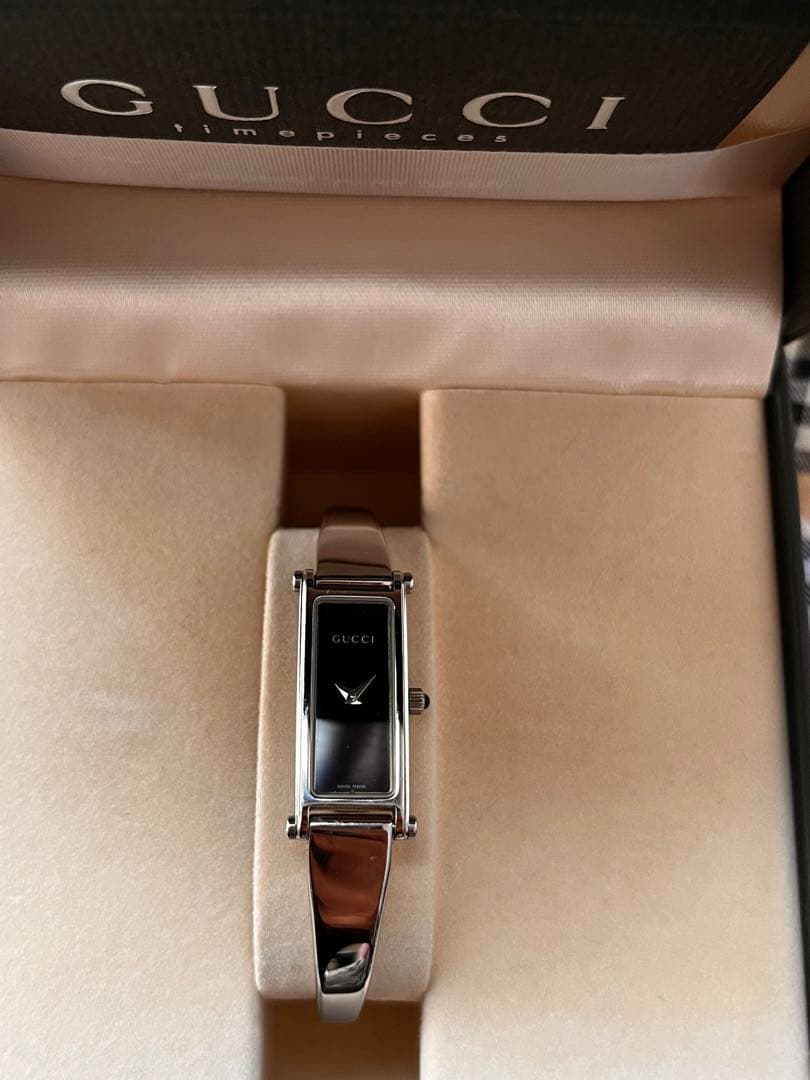 GUCCI 腕時計 ブラック/シルバー