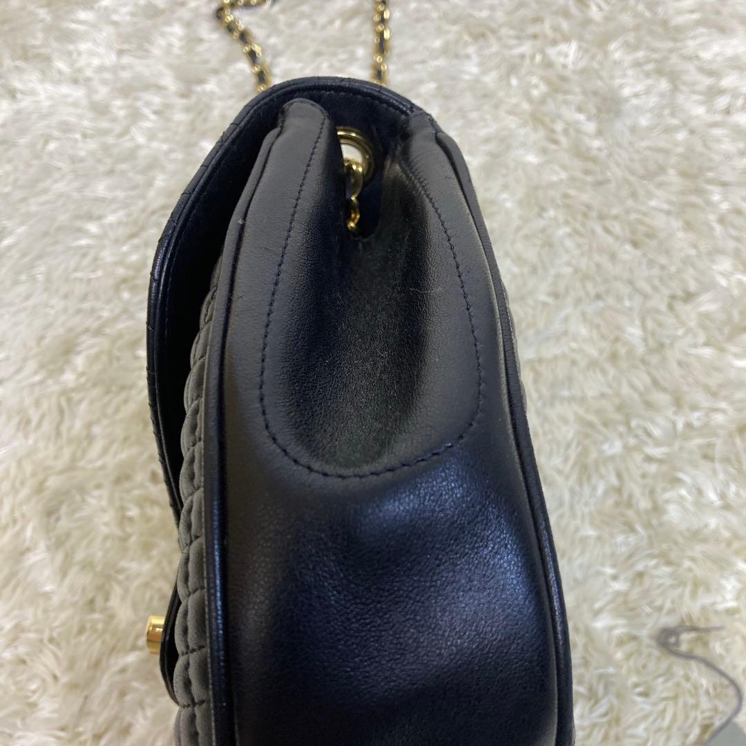 【極美品】✨BALLY キルティング　チェーンショルダーバックBK ゴールド金具
