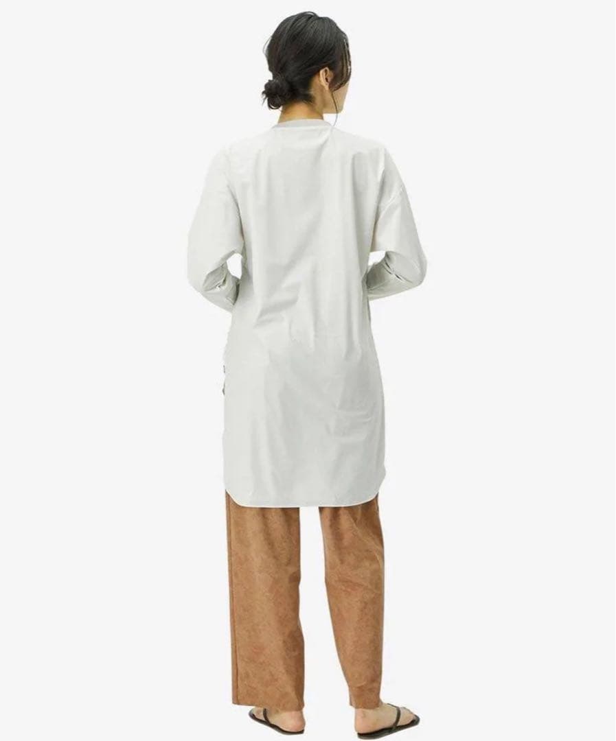 【新品未使用】speedo リラックスロングスリーブラウンドヘムプルオーバー