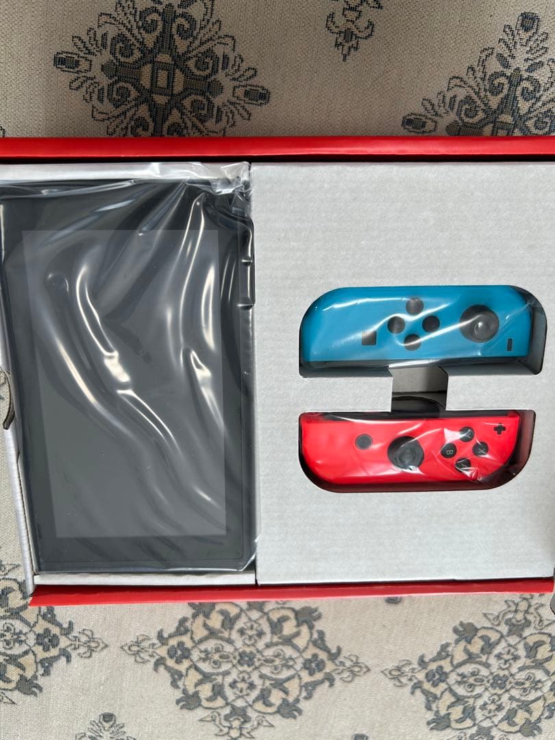 【完全美品】Nintendo Switch 本体 赤と青 Joy-Con