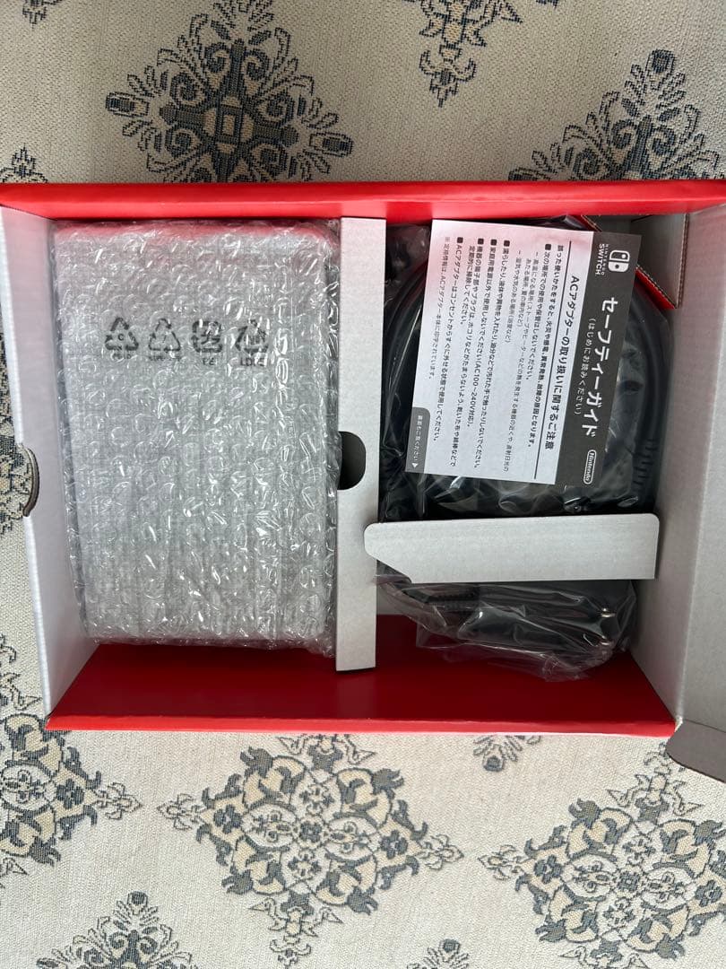 【完全美品】Nintendo Switch 本体 赤と青 Joy-Con