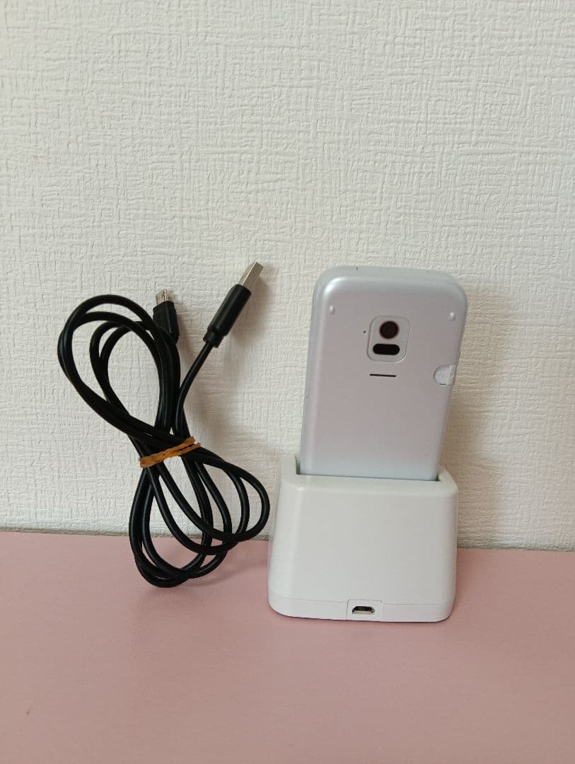 docomo らくらくホン　F01-M シルバーです☺♥