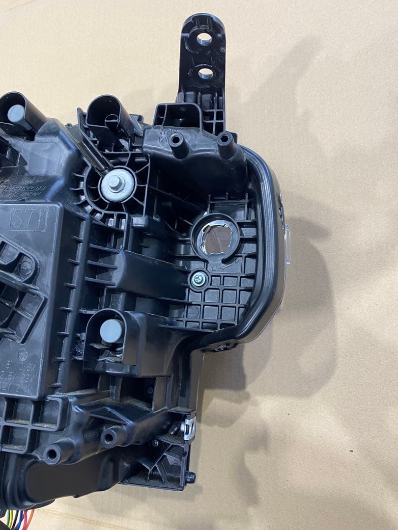 ハスラー MR92S 純正ヘッドライト 35120-59S14-000