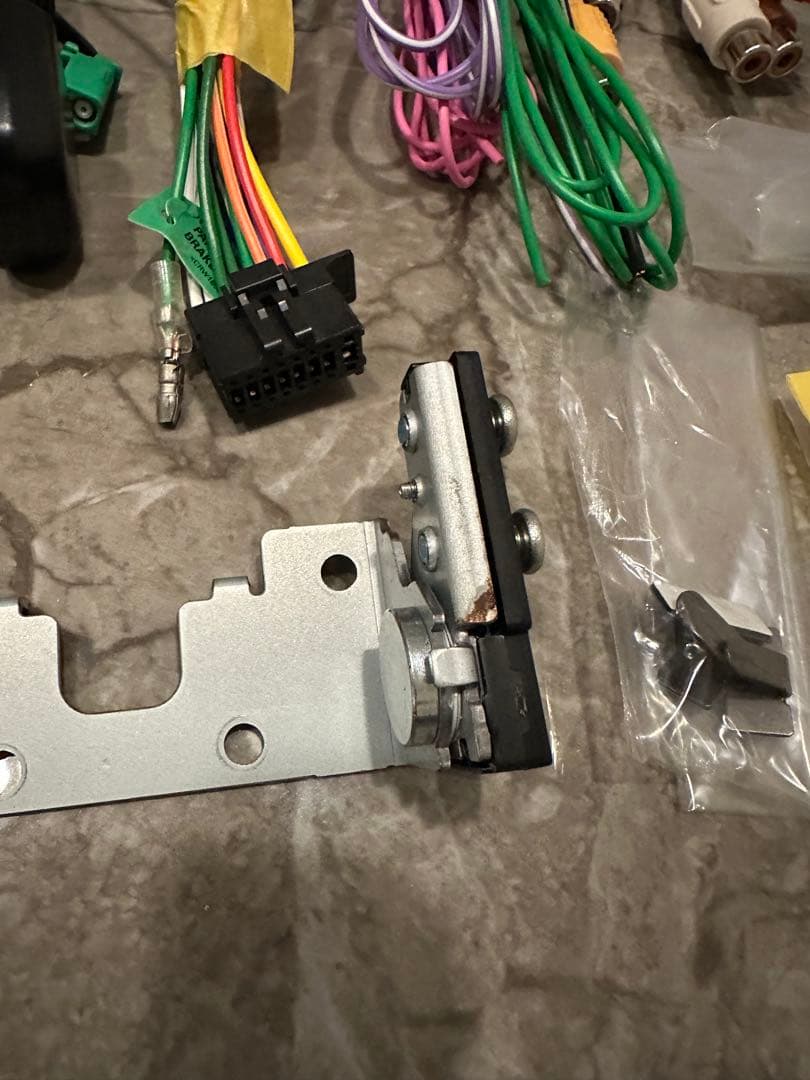 カロッツェリア　dmh-sf500 ディスプレイオーディオ　9インチ