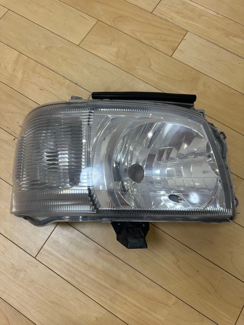 ハイエース　１型　２型　純正ヘッドライト　左右　レベライザー付