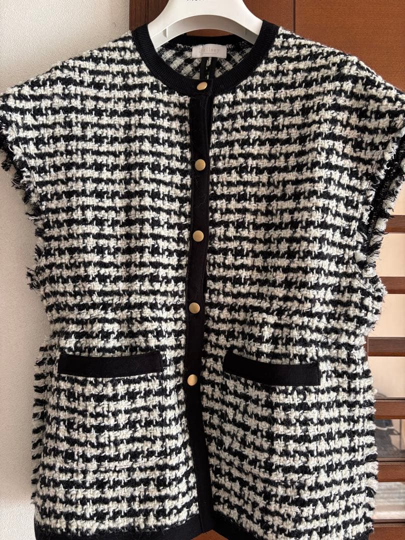 未使用　年内発送は28日まで❗️Ballsey ニットコンビツイード　ジレ