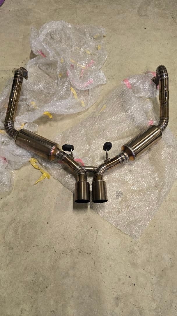 981 gt4 マフラー