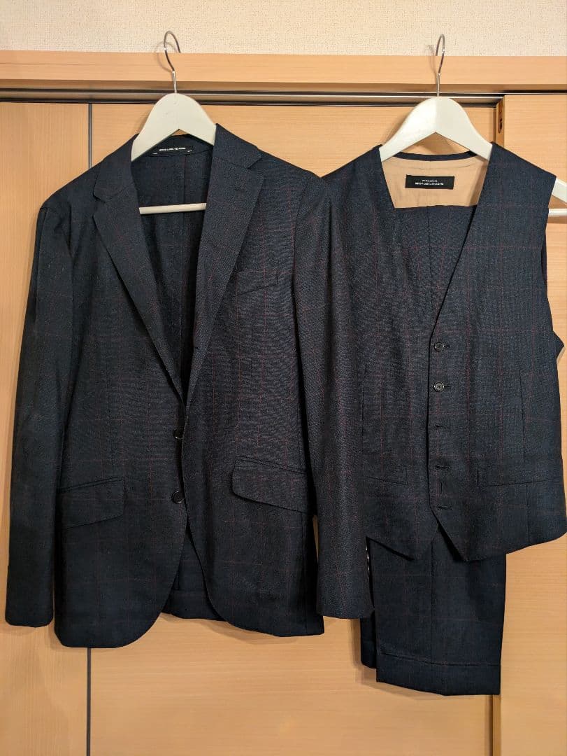 UNITED ARROWS イタリア製　スリーピーススーツ　ネイビー