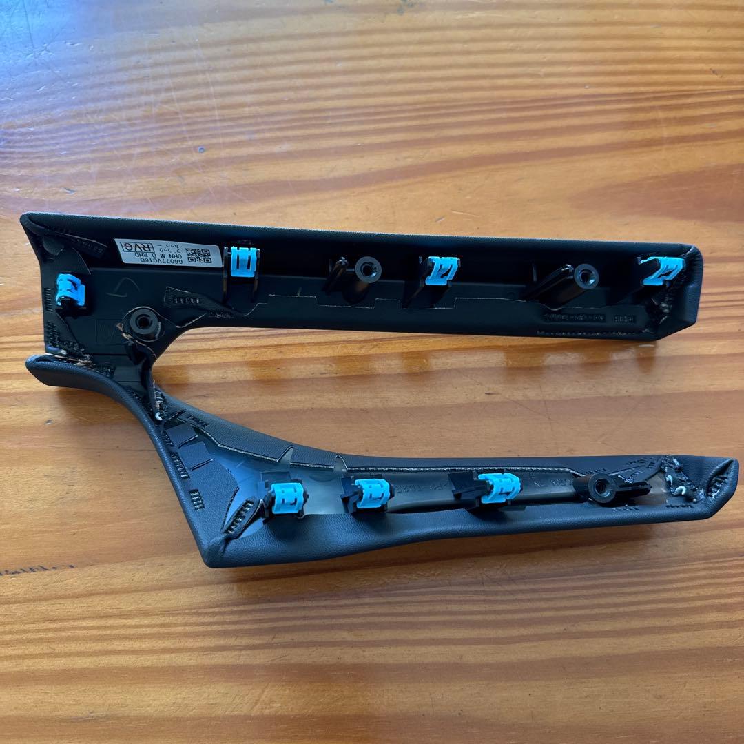 【新車外し】　レボォーグレイバック　純正インバネパネル　カッパーステッチ