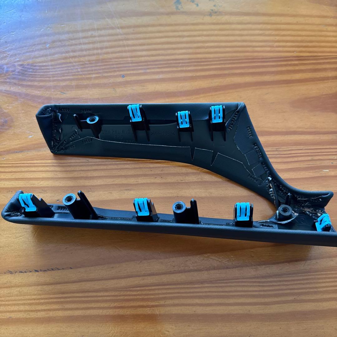 【新車外し】　レボォーグレイバック　純正インバネパネル　カッパーステッチ