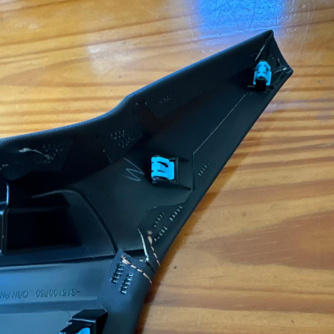 【新車外し】　レボォーグレイバック　純正インバネパネル　カッパーステッチ