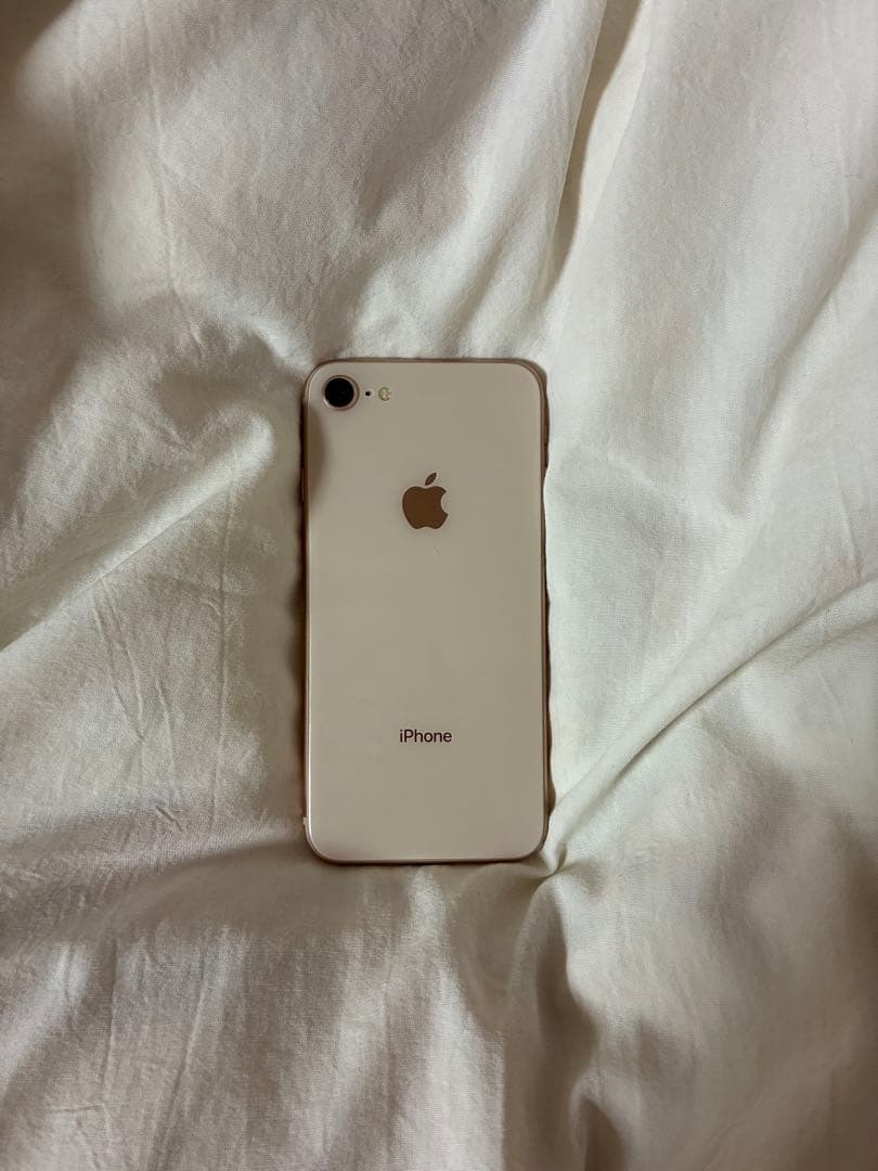 Apple iPhone 8 ゴールド 本体