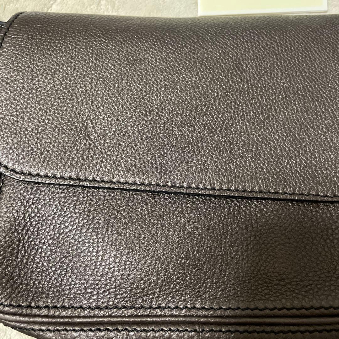 CELINE ブラウンレザー ショルダーバッグ