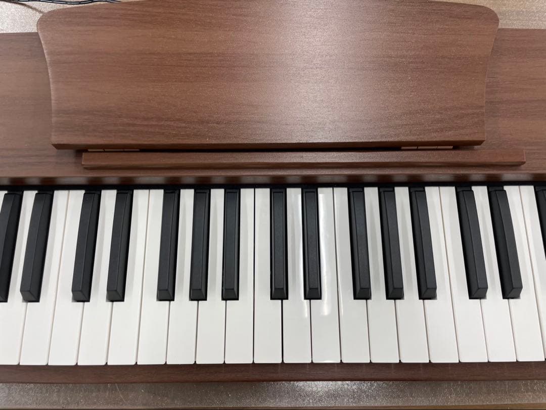 スタンド付き　電子ピアノ88鍵盤　木目調ボディ　マホガニー