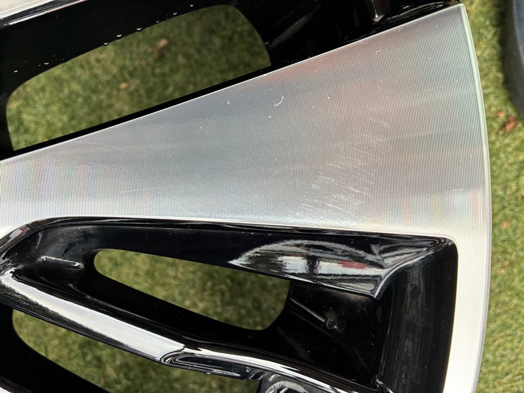 トヨタ　アルファード30 18インチアルミホイール