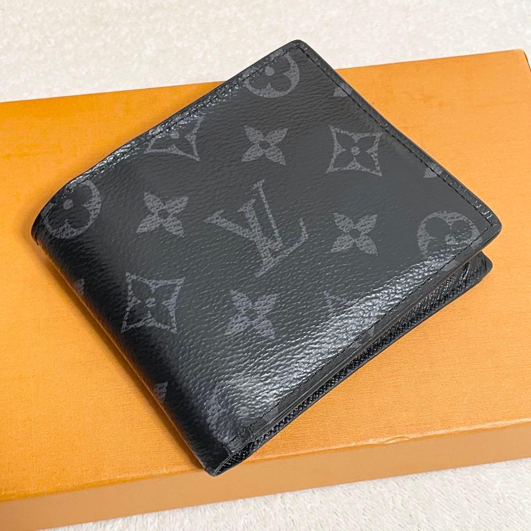 【新型】ルイヴィトン エクリプス 二つ折り財布 ポルトフォイユマルコ