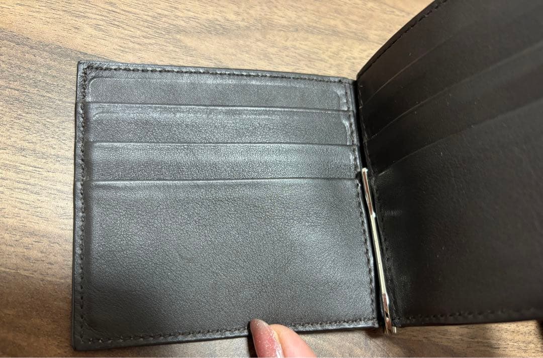 GUCCI ダークブラウン マイクログッチシマ マネークリップ