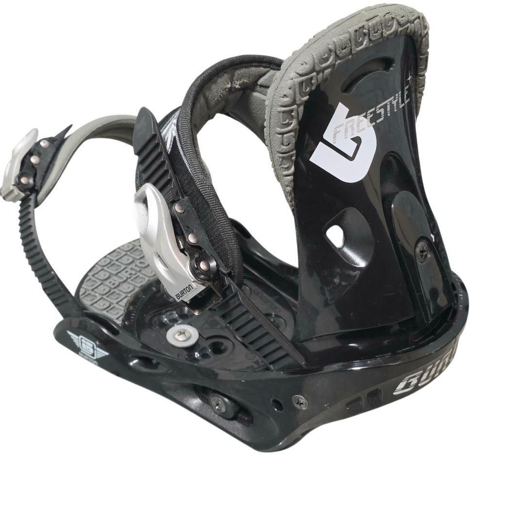 スノーボード BURTON INDIE 146cm フリースタイル S 男女兼用