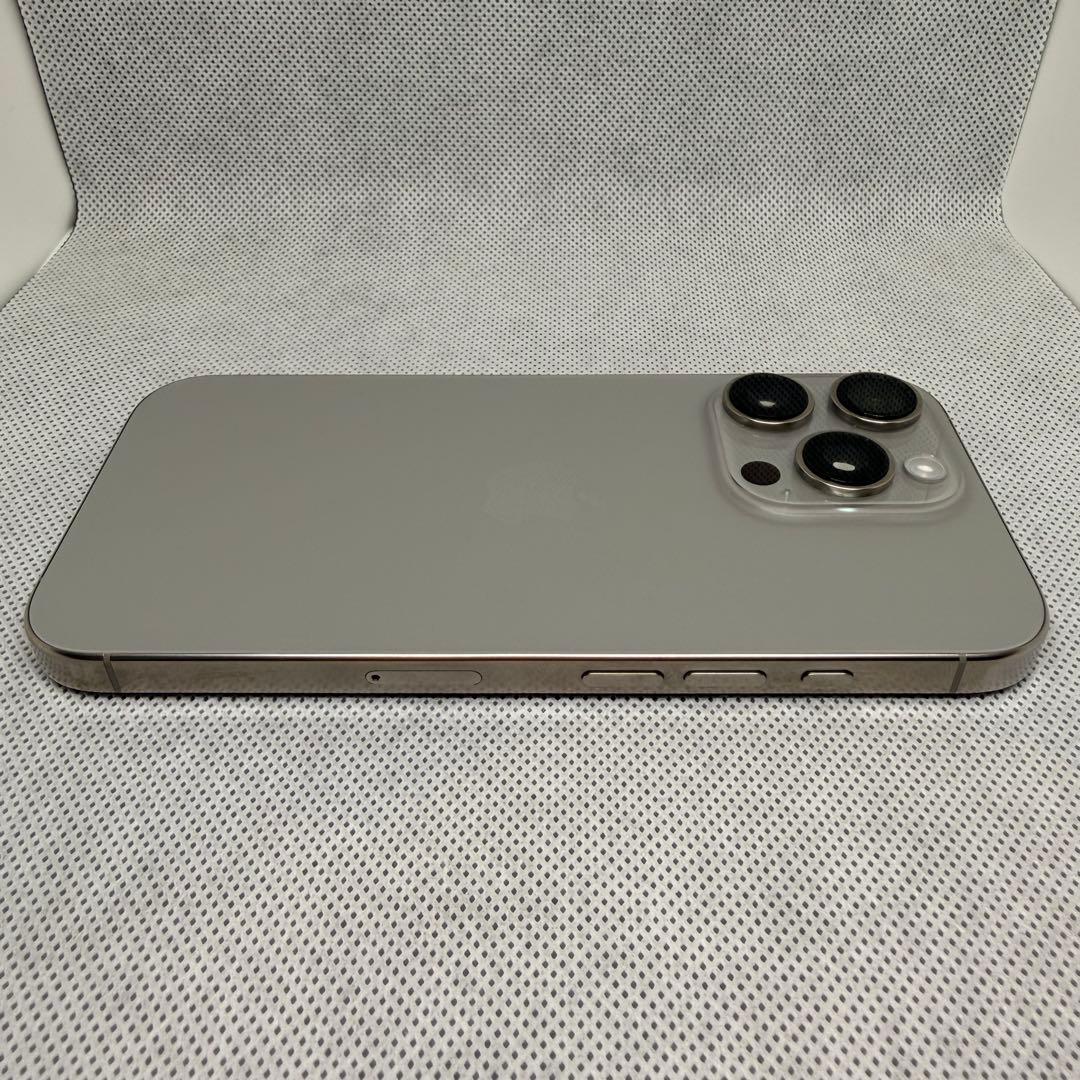 【美品】iPhone 16 Pro 1TB ナチュラルチタニウム