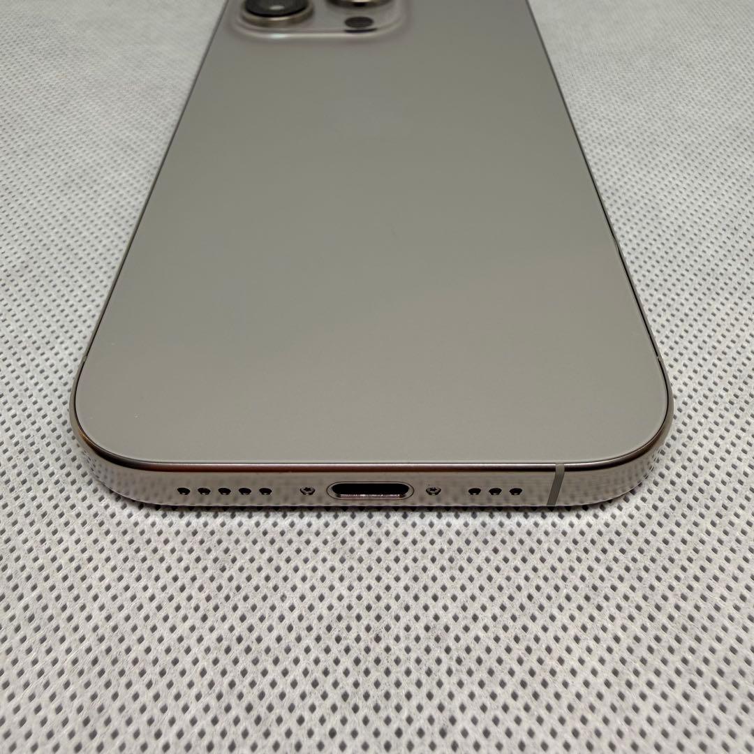 【美品】iPhone 16 Pro 1TB ナチュラルチタニウム