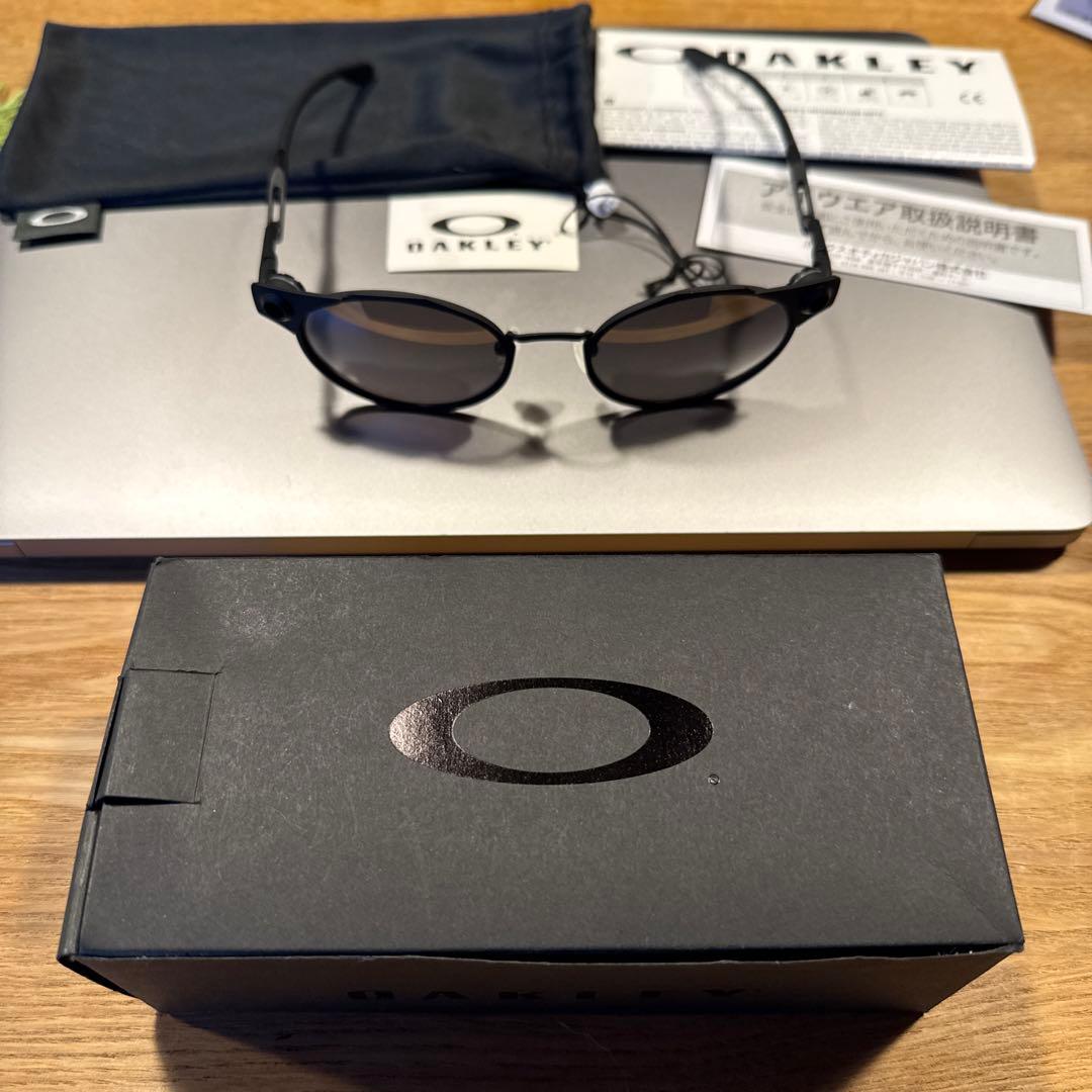 Oakley DEADBOLT Satin Black サングラス