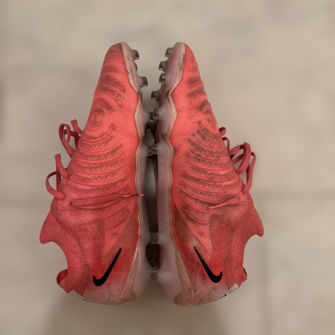 Nike ピンク スパイクファントムGXAgソール