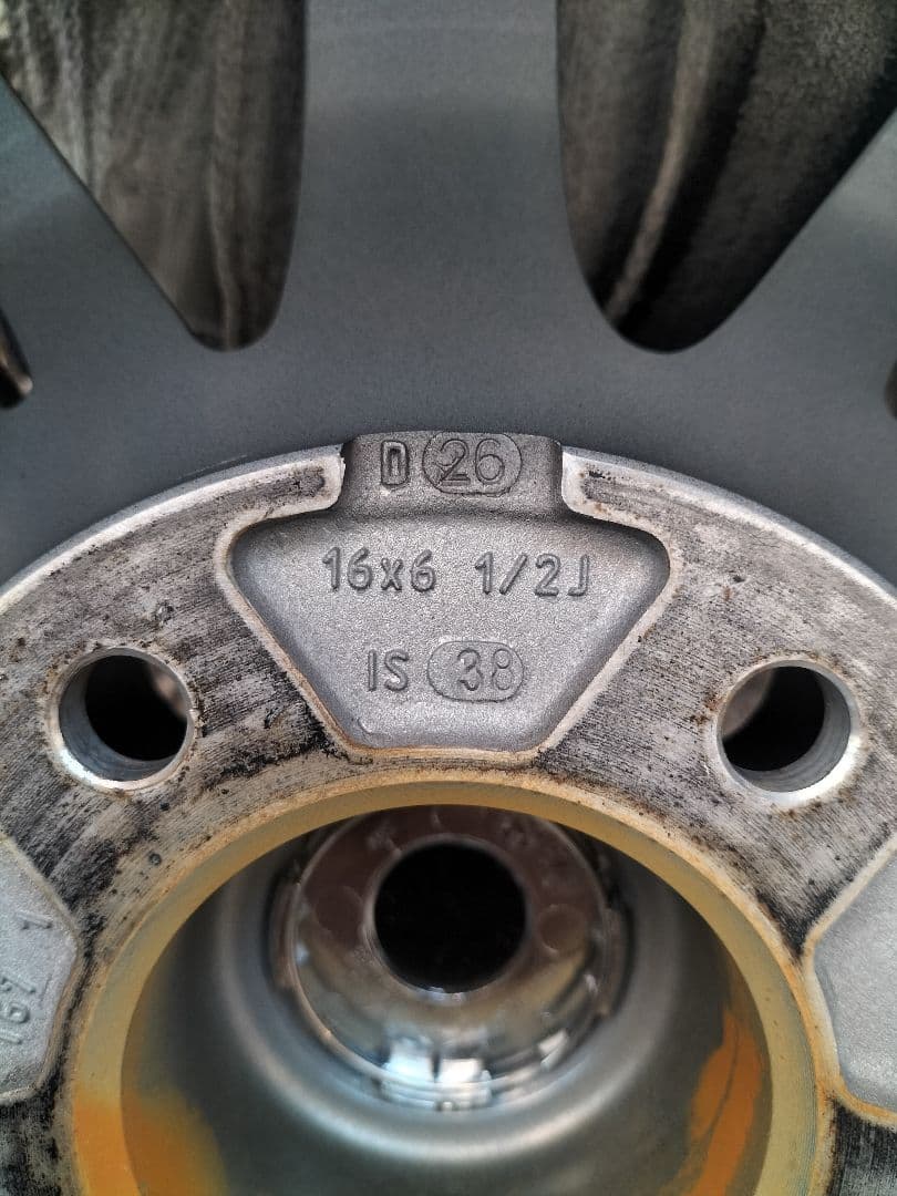 ■値下げ■【送料無料】★美品★16インチ★アルミホイール★4枚組★