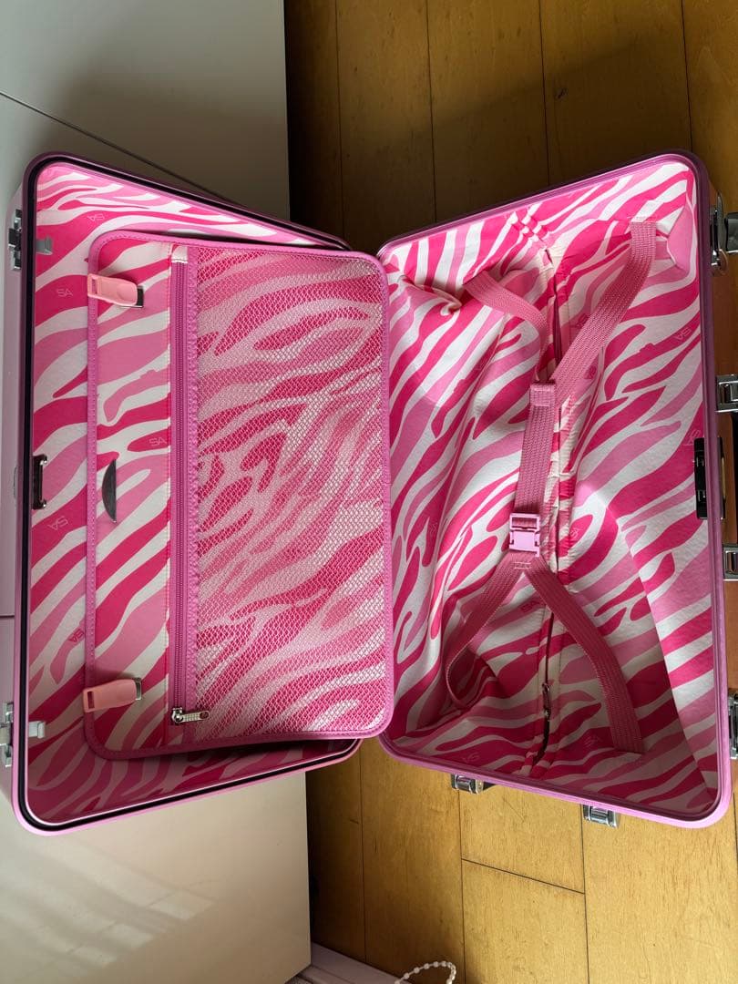 希少‼️ZERO HALLIBURTON ピンク キャリーケース　デッドストック