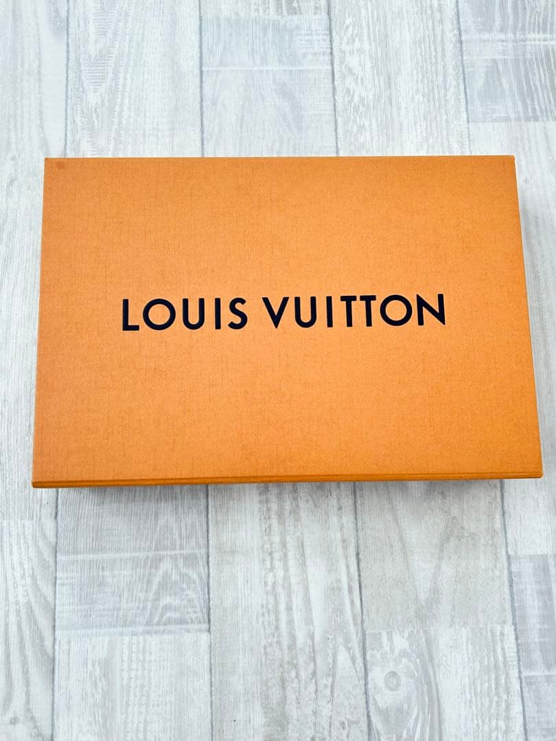 【Louis Vuitton】エシャルプロゴマニアシャイン ノワール