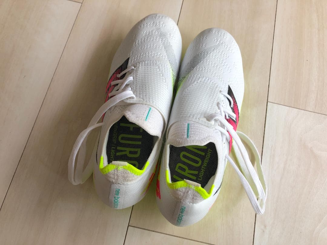 新品 ニューバランス　サッカースパイク　フューロン Furon v7
