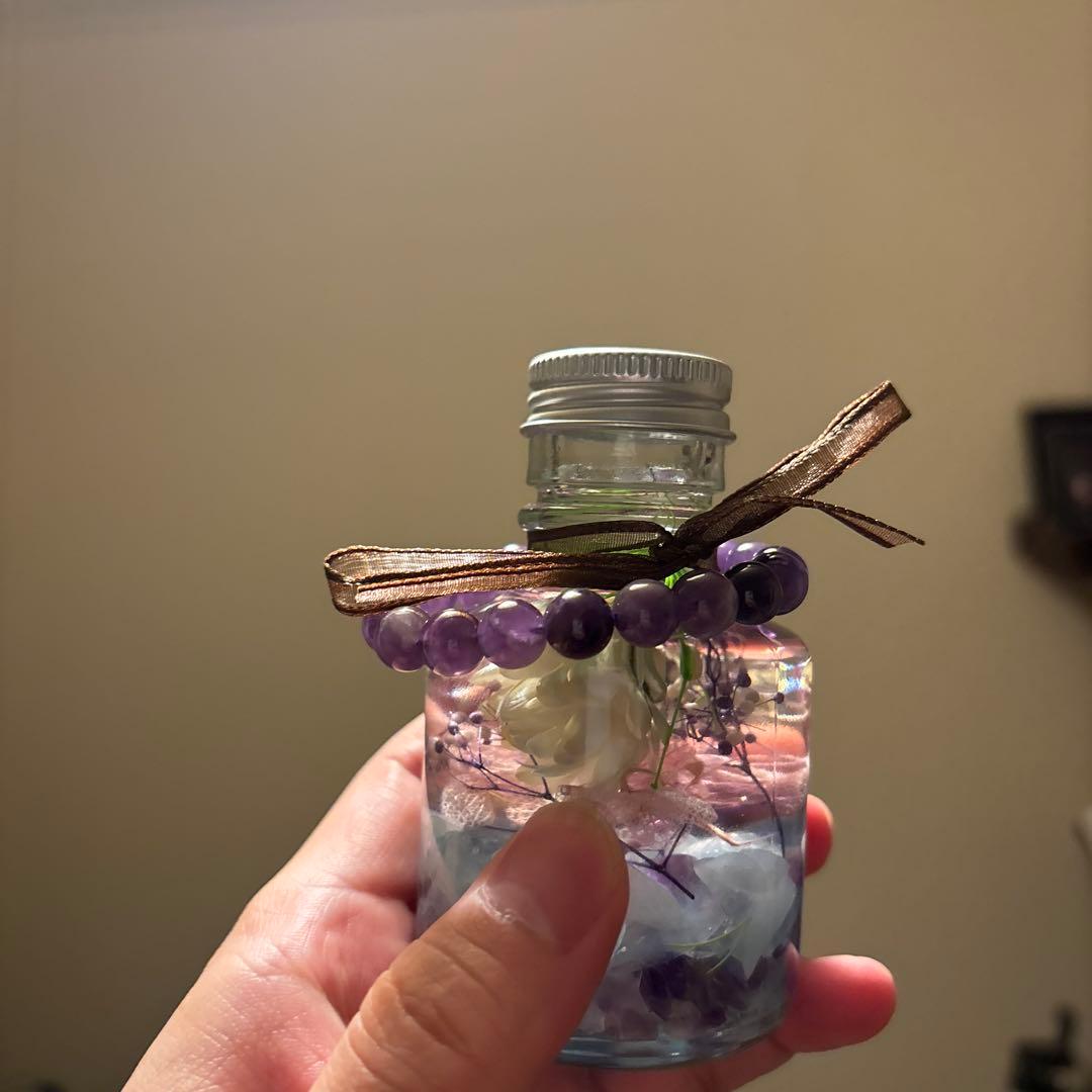 アメジストとアクアマリンたんのさざれ石が入ったパワーハーバリウム！