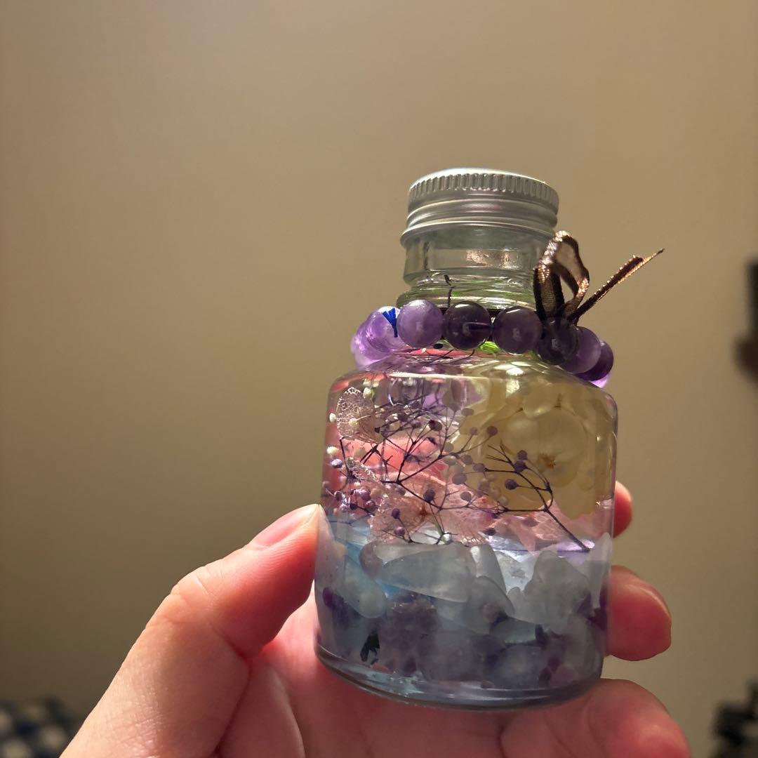 アメジストとアクアマリンたんのさざれ石が入ったパワーハーバリウム！